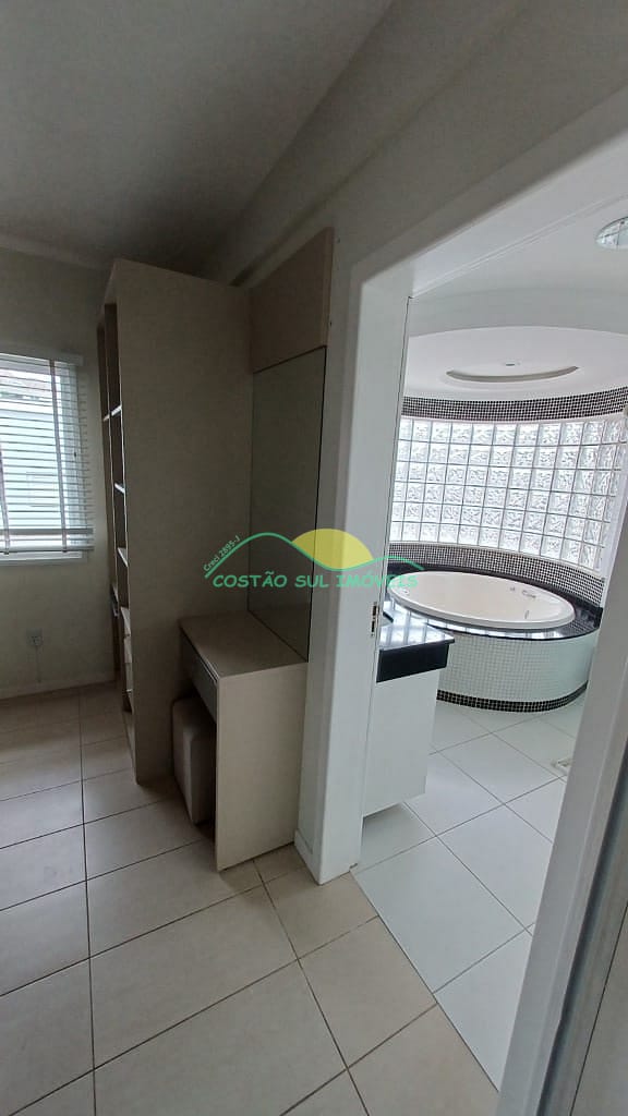 Casa, 3 quartos, 239 m² - Foto 60