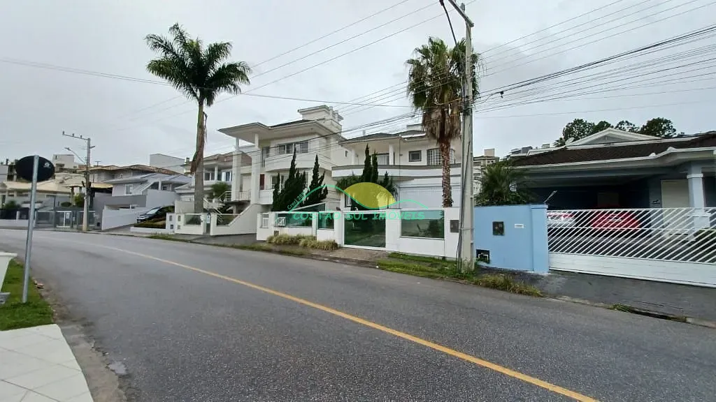 Casa, 3 quartos, 239 m² - Foto 3