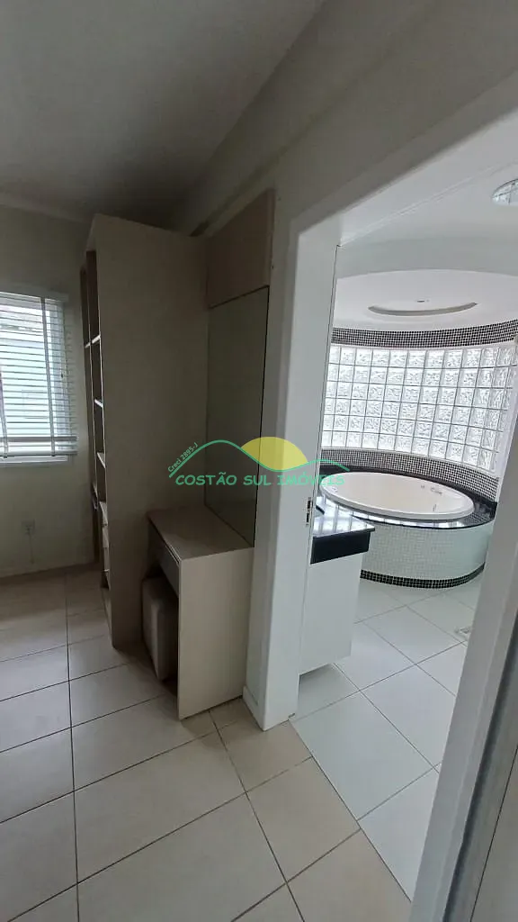 Casa, 3 quartos, 239 m² - Foto 60