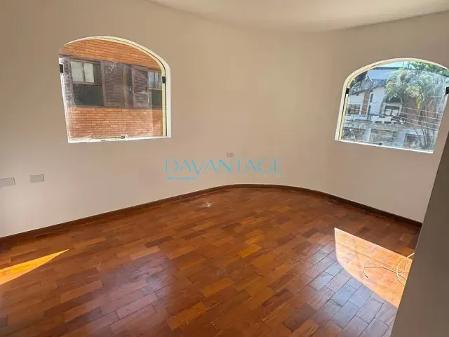 Casa com 682m² 5 quartos e 8 banheiros, para alugar, no bairro Alphaville Residencial Dois em Barueri
