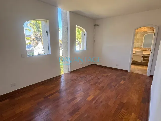 Casa com 682m² 5 quartos e 8 banheiros, para alugar, no bairro Alphaville Residencial Dois em Barueri