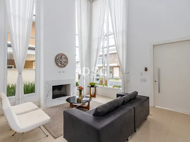 Casa com 595m² 5 quartos e 5 banheiros, à venda, no bairro Santa Felicidade em Curitiba