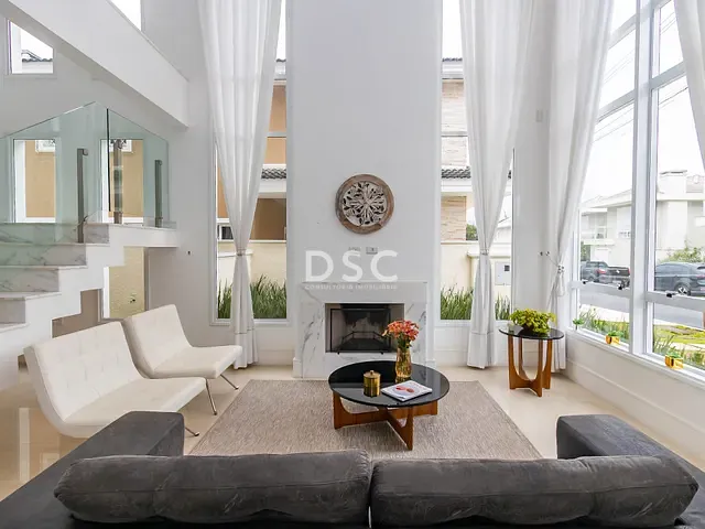 Casa com 595m² 5 quartos e 5 banheiros, à venda, no bairro Santa Felicidade em Curitiba