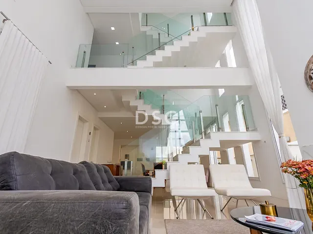 Casa com 595m² 5 quartos e 5 banheiros, à venda, no bairro Santa Felicidade em Curitiba