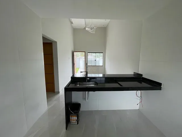 Casa com 440m² 2 quartos e 3 banheiros, à venda, no bairro Jardim Atlântico Central (Itaipuaçu) em Maricá