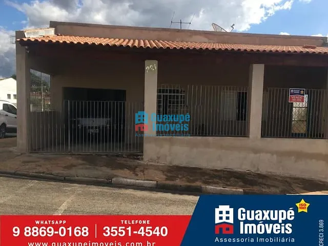 Casa com 217m², à venda, no bairro Parque dos Municípios I em Guaxupé