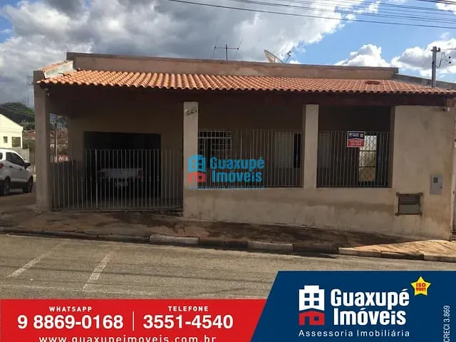 Casa com 217m², à venda, no bairro Parque dos Municípios I em Guaxupé