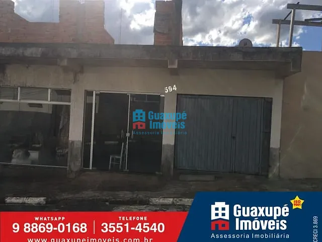 Casa com 217m², à venda, no bairro Parque dos Municípios I em Guaxupé