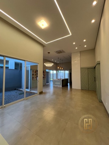 Casa com 572m² 4 quartos e 3 banheiros, à venda, no bairro Parque dos Ingás em Nova Mutum