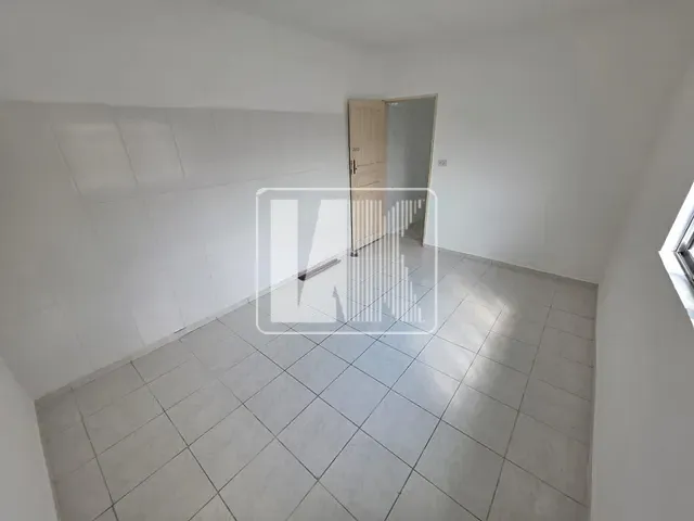 Casa com 50m² 3 quartos e 2 banheiros, para alugar, no bairro Vila Palmares em Santo André