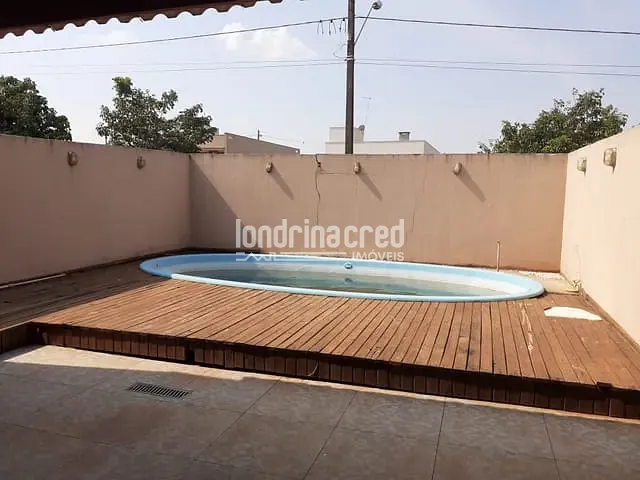 Casa com 180m² 2 quartos e 2 banheiros, à venda, no bairro Heimtal em Londrina