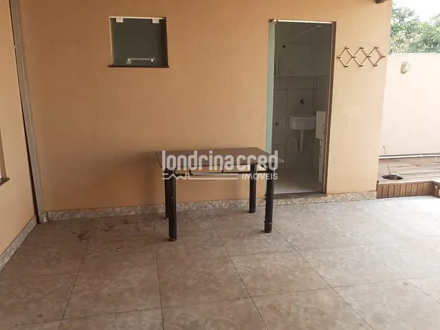 Casa com 180m² 2 quartos e 2 banheiros, à venda, no bairro Heimtal em Londrina