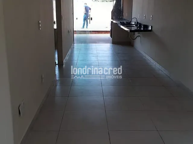 Casa com 180m² 2 quartos e 2 banheiros, à venda, no bairro Heimtal em Londrina