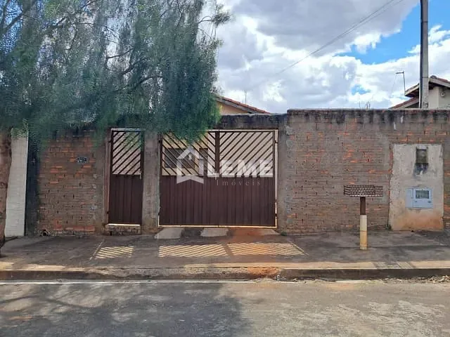 Casa com 275m² 2 quartos e 1 banheiro, à venda, no bairro Conjunto Habitacional Gildo Geraldo em Mococa