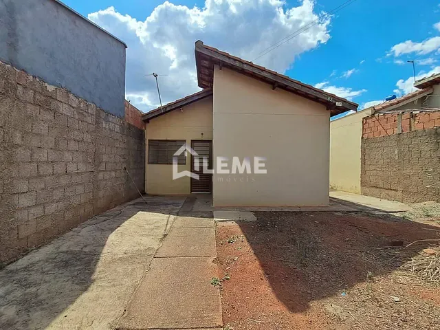 Casa com 275m² 2 quartos e 1 banheiro, à venda, no bairro Conjunto Habitacional Gildo Geraldo em Mococa