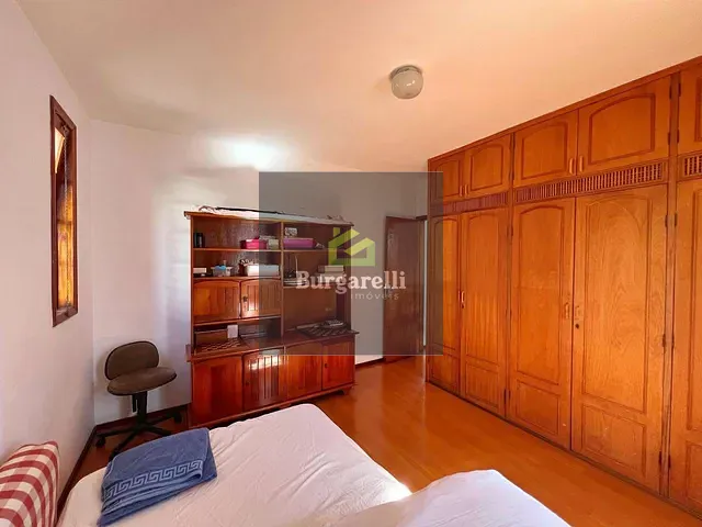 Casa com 255m² 3 quartos e 3 banheiros, à venda, no bairro Padre Dehon em Lavras