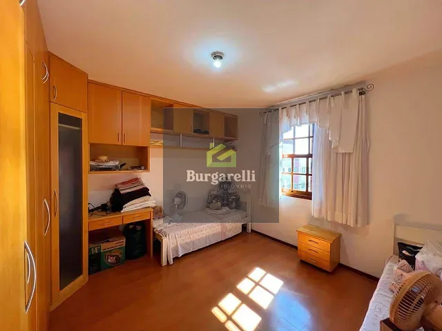 Casa com 255m² 3 quartos e 3 banheiros, à venda, no bairro Padre Dehon em Lavras