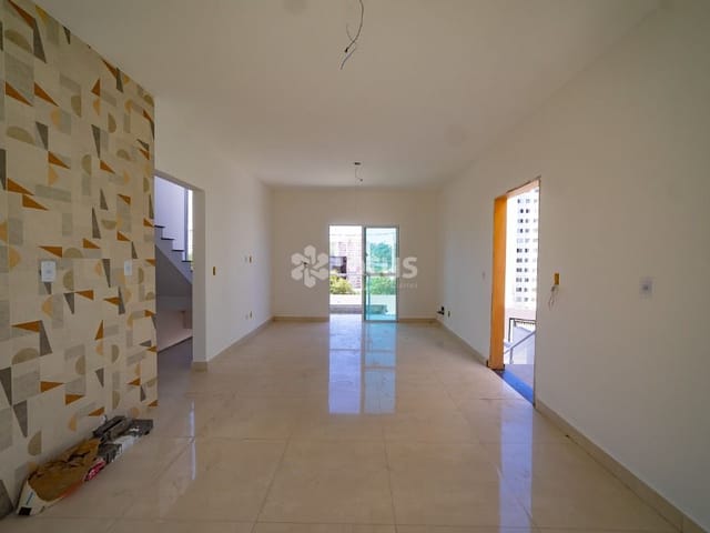 Casa com 175m² 2 quartos e 4 banheiros, à venda, no bairro Portais (Polvilho) em Cajamar