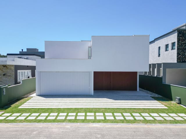 Casa com 513m² 4 quartos e 5 banheiros, à venda, no bairro São João do Rio Vermelho em Florianópolis