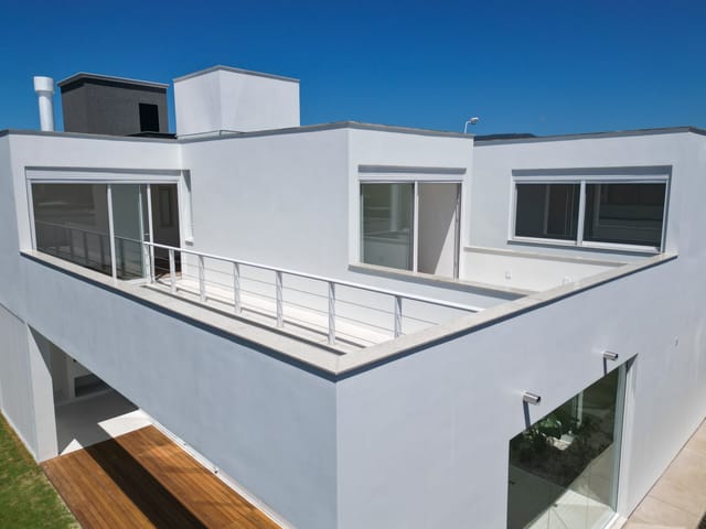 Casa com 513m² 4 quartos e 5 banheiros, à venda, no bairro São João do Rio Vermelho em Florianópolis