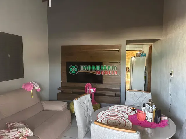 Casa 3 quartos e 1 banheiro, à venda, no bairro Nova Canarana em Canarana