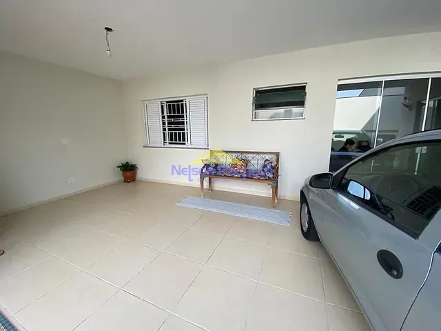 Casa com 218m², à venda, no bairro Loteamento Nova Capi em Capivari