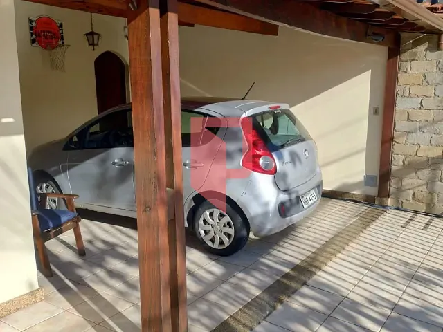 Casa com 360m² 4 quartos e 3 banheiros, à venda, no bairro Caiçaras em Belo Horizonte