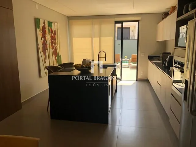 Casa com 300m² 3 quartos e 1 banheiro, à venda, no bairro Jardim São José em Bragança Paulista