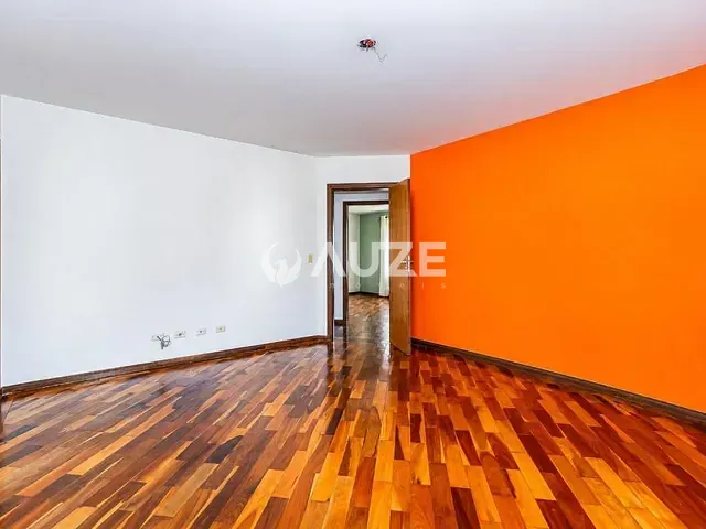 Casa com 231m² 3 quartos e 2 banheiros, à venda, no bairro Boa Vista em Curitiba