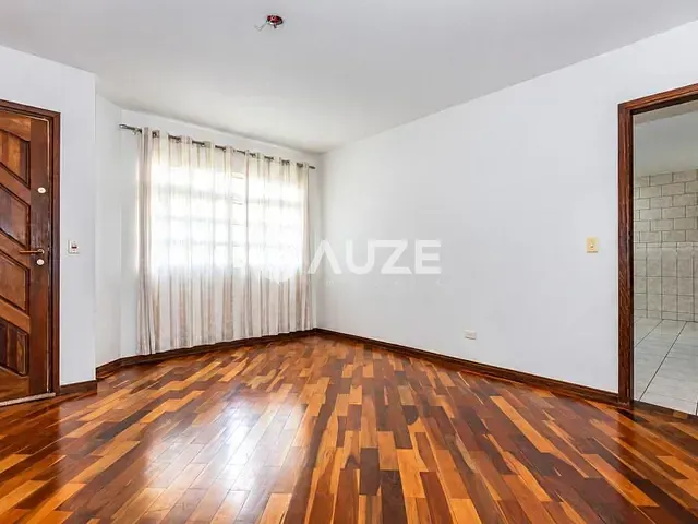 Casa com 231m² 3 quartos e 2 banheiros, à venda, no bairro Boa Vista em Curitiba