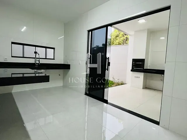 Casa com 182m² 3 quartos e 2 banheiros, à venda, no bairro Independência - 3º Complemento em Aparecida de Goiânia