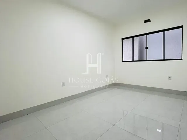 Casa com 182m² 3 quartos e 2 banheiros, à venda, no bairro Independência - 3º Complemento em Aparecida de Goiânia
