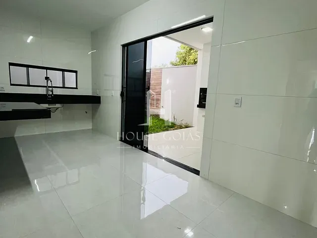 Casa com 182m² 3 quartos e 2 banheiros, à venda, no bairro Independência - 3º Complemento em Aparecida de Goiânia