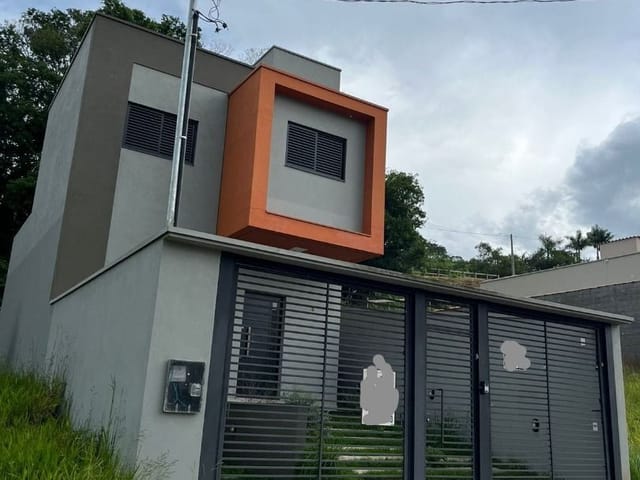 Casa com 140m², à venda, no bairro Jardim Primavera em Cambuí