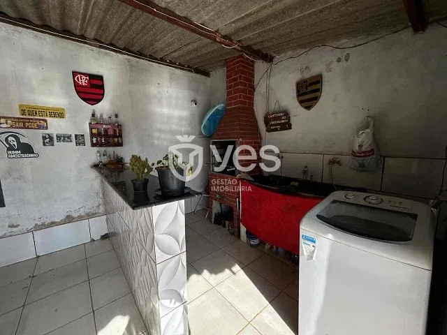 Casa com 260m² 2 quartos e 1 banheiro, à venda, no bairro Loteamento Max Newmann em Araxá