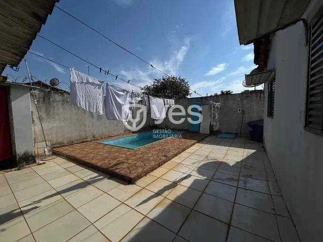 Casa com 260m² 2 quartos e 1 banheiro, à venda, no bairro Loteamento Max Newmann em Araxá