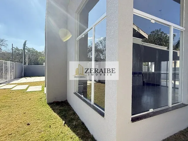 Casa 3 quartos e 2 banheiros, para alugar, no bairro Retiro das Fontes em Atibaia