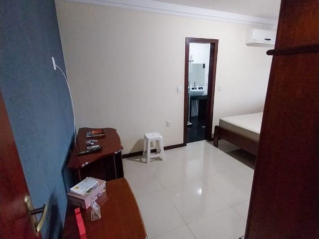 Casa com 465m² 6 quartos e 4 banheiros, à venda, no bairro Riviera Fluminense em Macaé