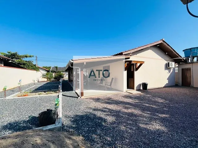 Casa 3 quartos e 1 banheiro, à venda, no bairro areias em Tijucas