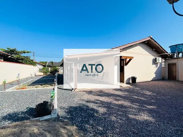 Casa 3 quartos e 1 banheiro, à venda, no bairro areias em Tijucas