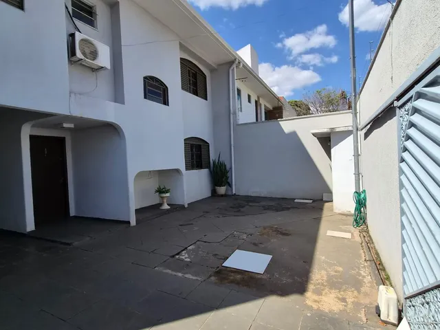 Casa 4 quartos e 3 banheiros, à venda, no bairro Jardim América em Goiânia