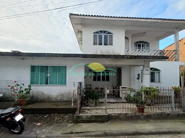 Casa com 282m² 3 quartos e 2 banheiros, à venda, no bairro Tapera em Florianópolis