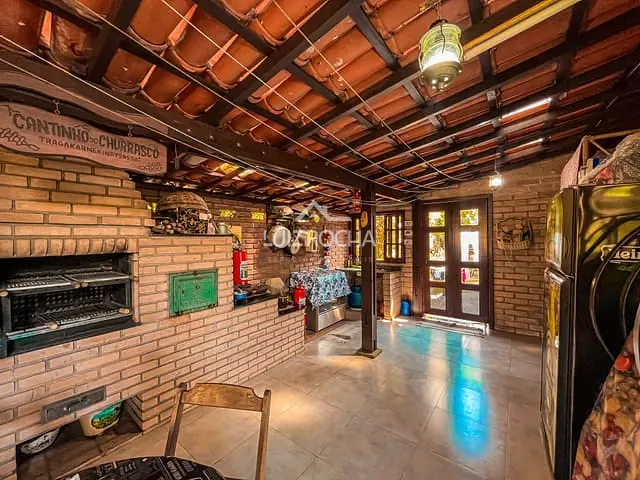 Casa com 1200m² 3 quartos e 3 banheiros, à venda, no bairro Algarve em Cotia