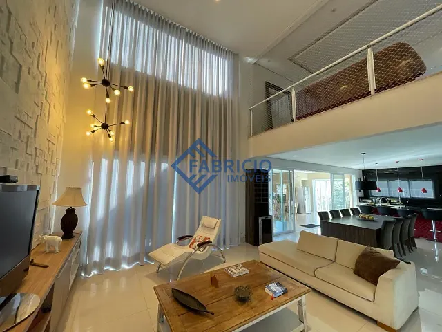 Casa com 900m² 3 quartos e 5 banheiros, à venda, no bairro Buracão em Vinhedo