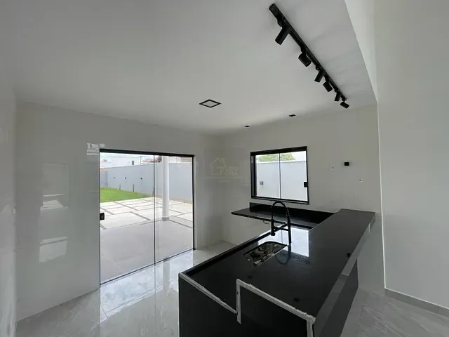 Casa com 480m² 3 quartos e 3 banheiros, à venda, no bairro Jardim atlântico central em Maricá