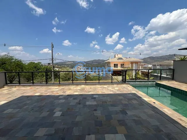 Casa com 420m² 4 quartos e 5 banheiros, à venda, no bairro Condomínio Vale das Águas em Bragança Paulista