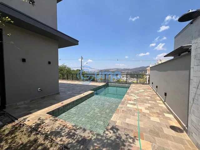 Casa com 420m² 4 quartos e 5 banheiros, à venda, no bairro Condomínio Vale das Águas em Bragança Paulista