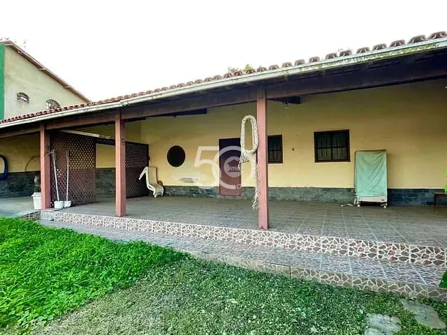 Casa com 797m² 3 quartos e 3 banheiros, à venda, no bairro Balneário São Pedro em São Pedro da Aldeia