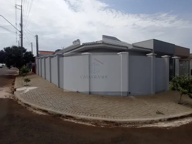 Casa 3 quartos e 2 banheiros, para alugar, no bairro Jardim Cidade Nova em Rolândia