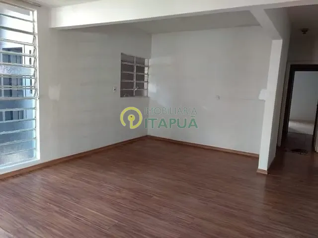 Casa com 246m² 3 quartos e 2 banheiros, à venda, no bairro Jardim Palermo em Londrina